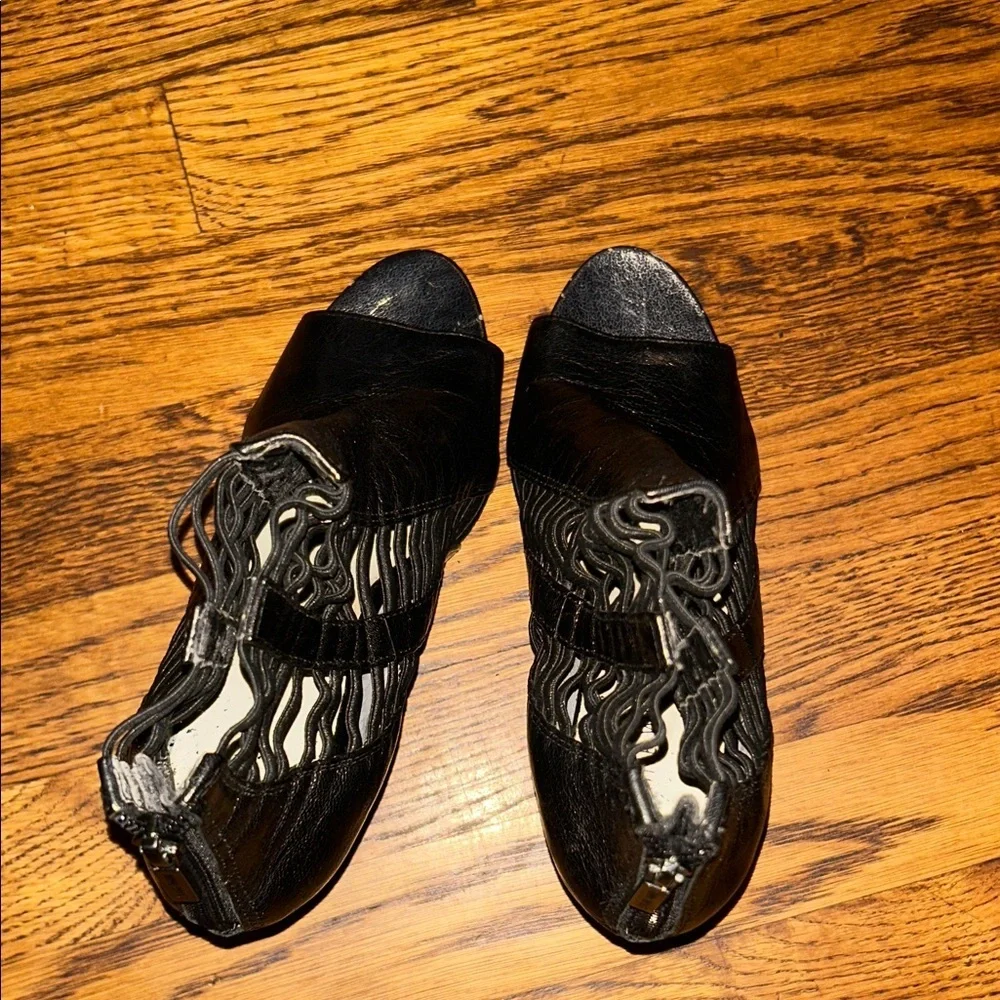 Black Peep-Toe Ankle Booties with Striped Side Panels Women’s Size 7 Shoe